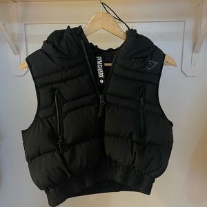 Gymshark cropped puffer jacket